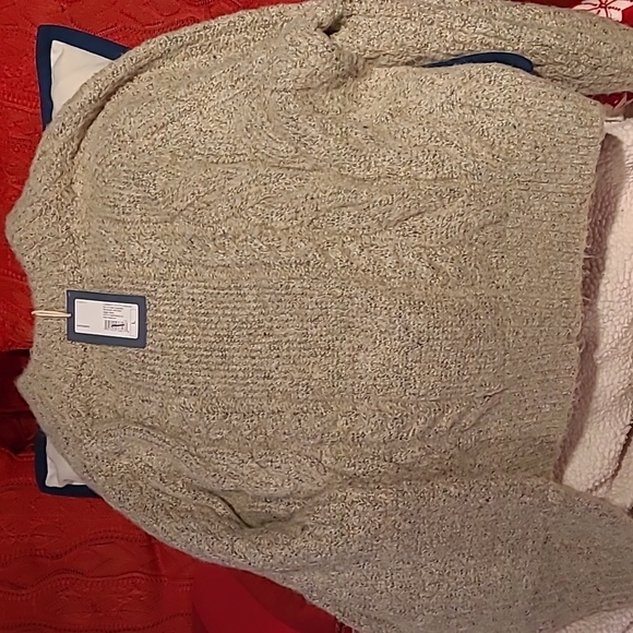 Universal Thread Goods Co women's fuzzy soft sweater Large - Picture 4 of 5